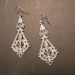 SILVER PAISLEY LOOK OR SCROLLWORK DESIGN DANGLE EARRINGS- MUST SEE